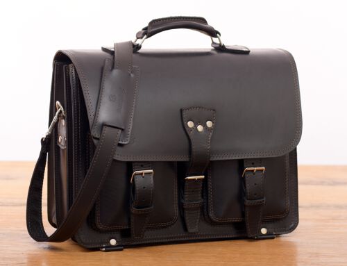 Elegancka skórzana teczka z miejscem na laptopa, torba BarellyBags model Winnetou M, czarny