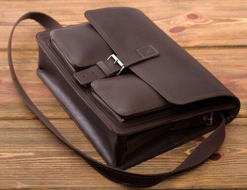 Torba skórzana na ramię barellybags mode Mexico Slim kolor kasztanowy brąz.