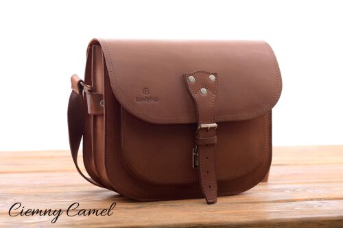 Urokliwa i praktyczna damska skórzana torebka listonoszka, z kolekcji BarellyBags wykonana w stylu Vintage, model LUIZJANA